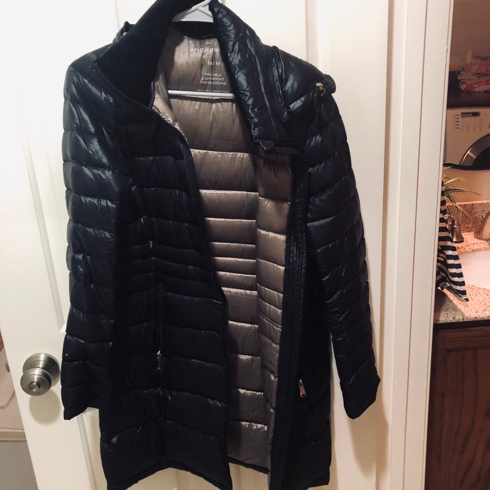 Black packable light weight puffer jacket